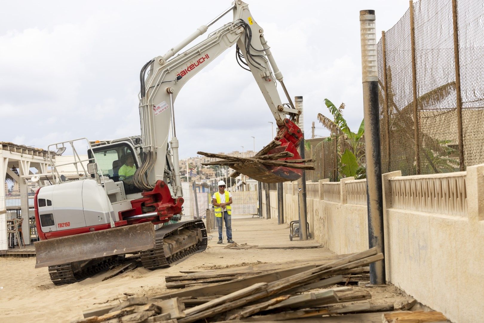 Inicio de las obras de renovación de la senda peatonal de La Mata con un presupuesto de casi 4 millones de euros