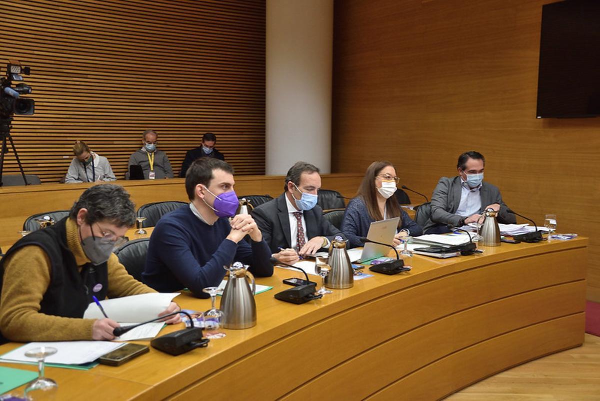 Portavoces en la comisión de Economía de las Corts
