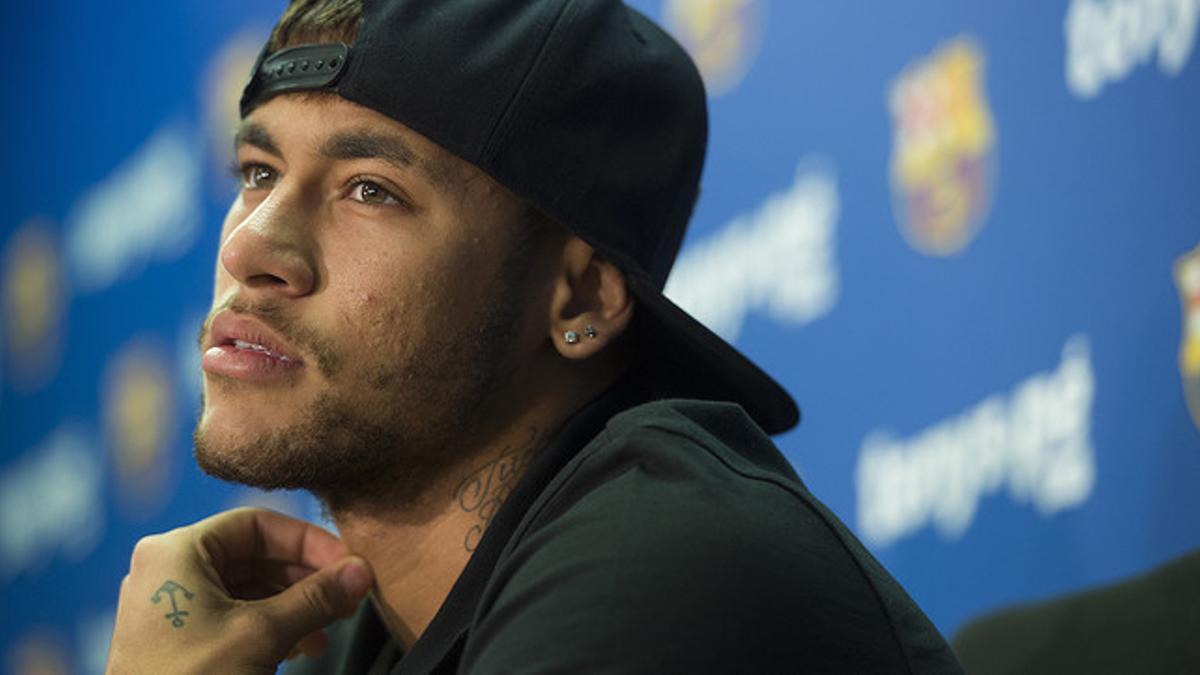 Neymar, durante la rueda de prensa de presentación del nuevo patrocinador del Barça, un desodorante para pies de difusión exclusiva en Brasil