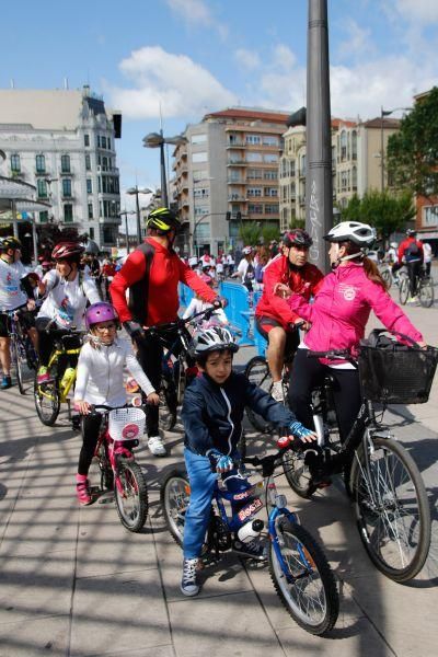 Más de 300 ciclistas disfrutaron del Decabike.