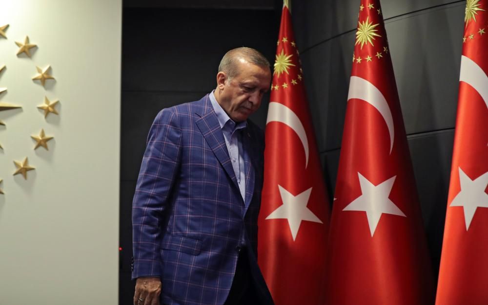 Erdogan gana el referéndun constitucional en Turquía