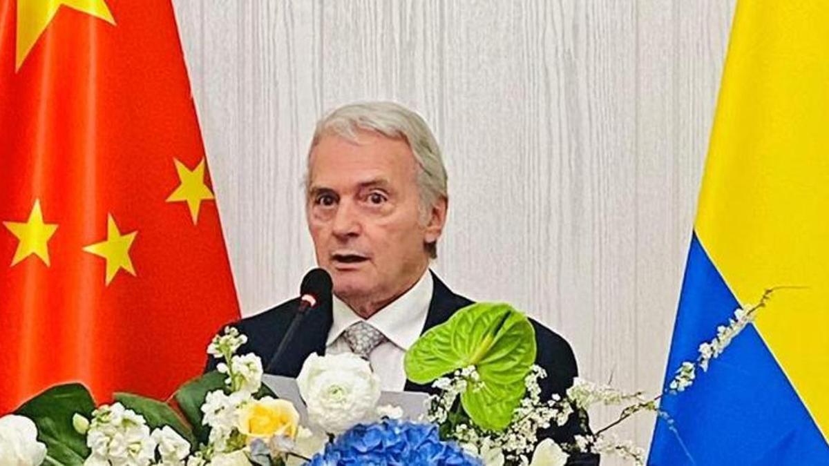 Sergio Cabrera, en uno de sus primeros actos oficiales en China.