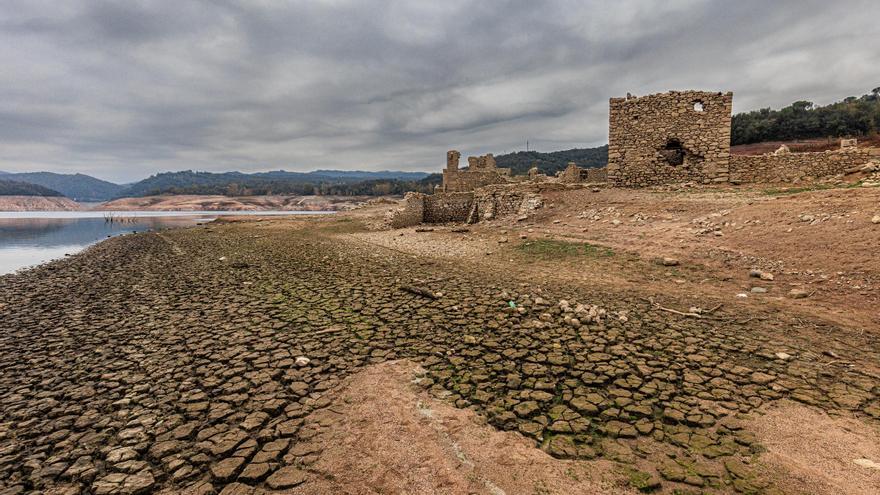 Cecot alerta que la sequera posarà en una “situació crítica” a moltes empreses