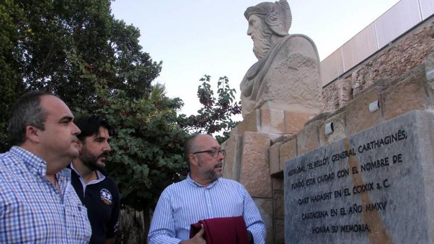 Descubren una nueva placa en honor a Asdrúbal &#039;El Bello&#039; en el Parque Torres