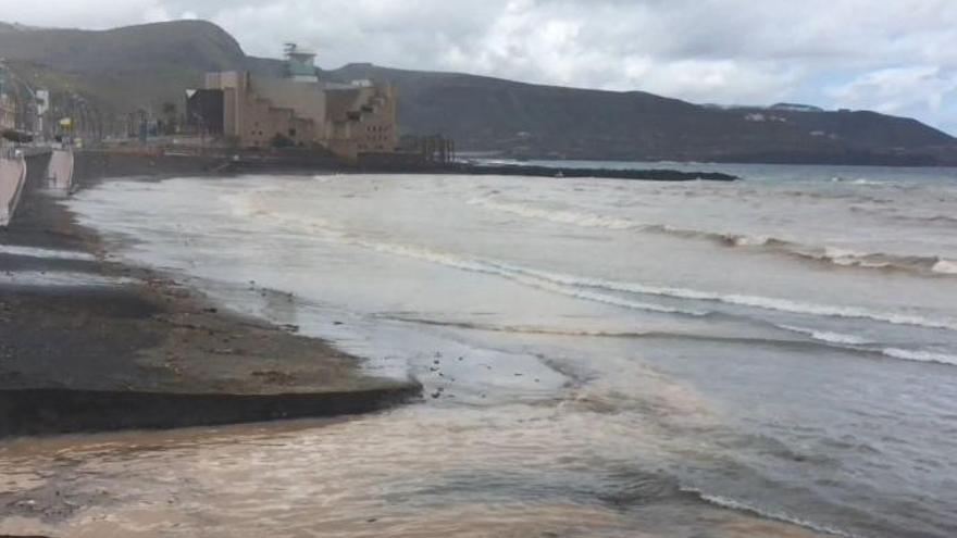 La Cícer se convierte en el vertedero del Barranco de La Ballena