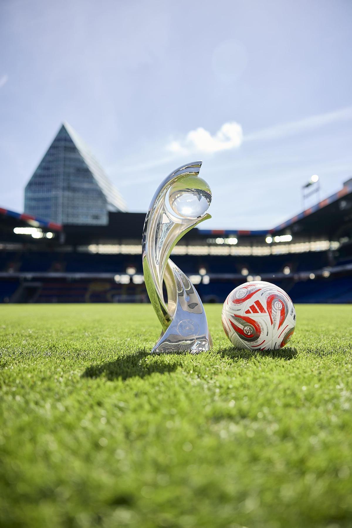 Así es el balón especial para las 'semis' y la final de la Eurocopa femenina