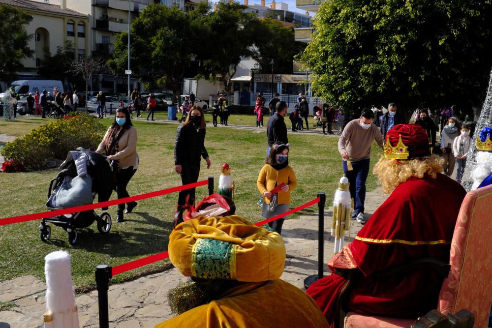 Melchor, Gaspar y Baltasar esperan a los niños en la plaza Gloria Fuertes de La Cala del Moral, la antigua Estación de Ferrocarril de Torre de Benagalbón y la Casa Fuerte Bezmiliana de Rincón de la Victoria