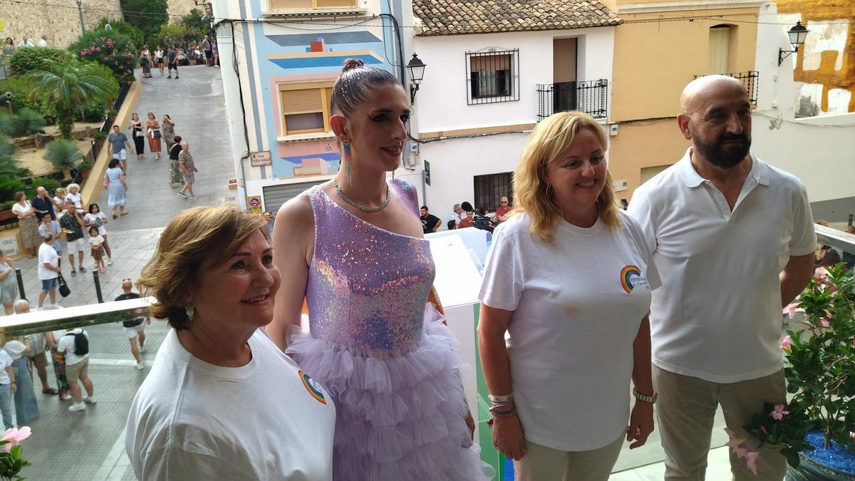 Itziar Doval, Andrea Crespo, la alcaldesa y el concejal de Cultura de l'Orxa