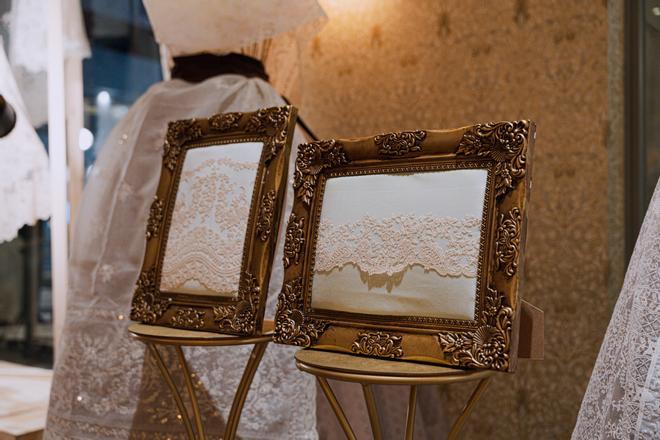 Exposición a cargo de Santos Textil de la indumentaria tradicional valenciana