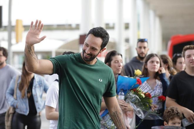 FOTOS │Así ha sido recibido Valtònyc en el aeropuerto de Palma