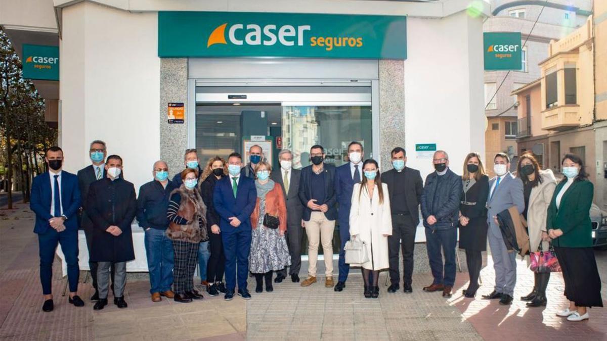 Acto de inauguración de la oficina de Caser en Vila-real. | LEVANTE-EMV