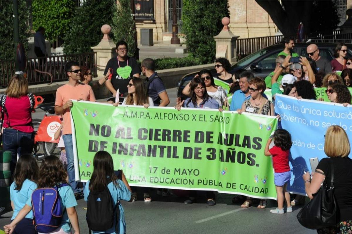 La protesta de educación en Murcia, en imágenes