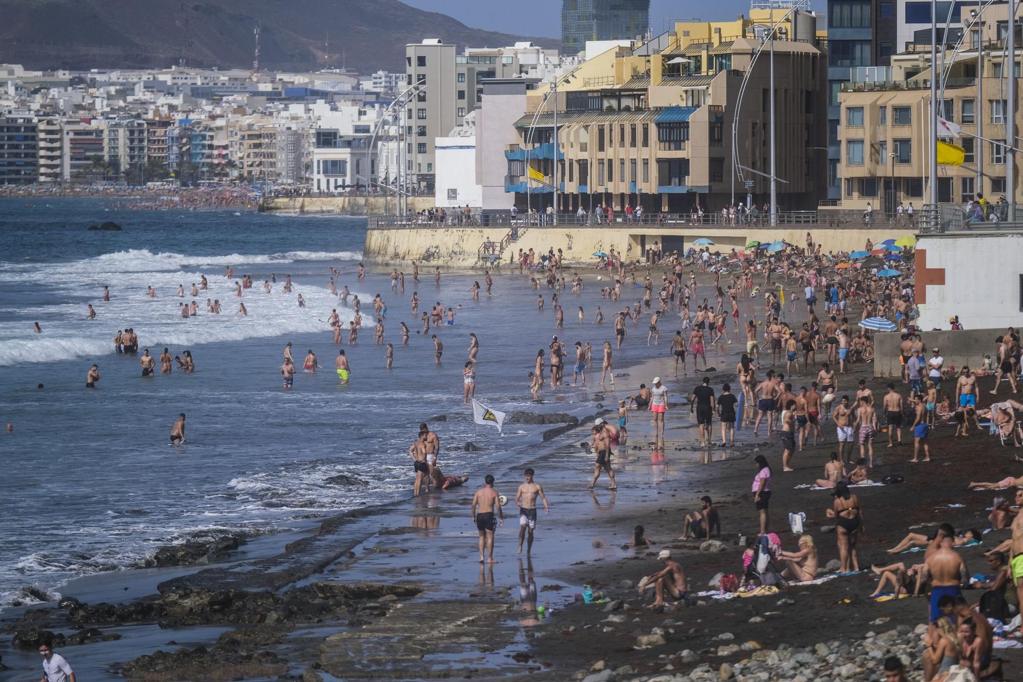 Calor en Las Canteras (13/04/24)