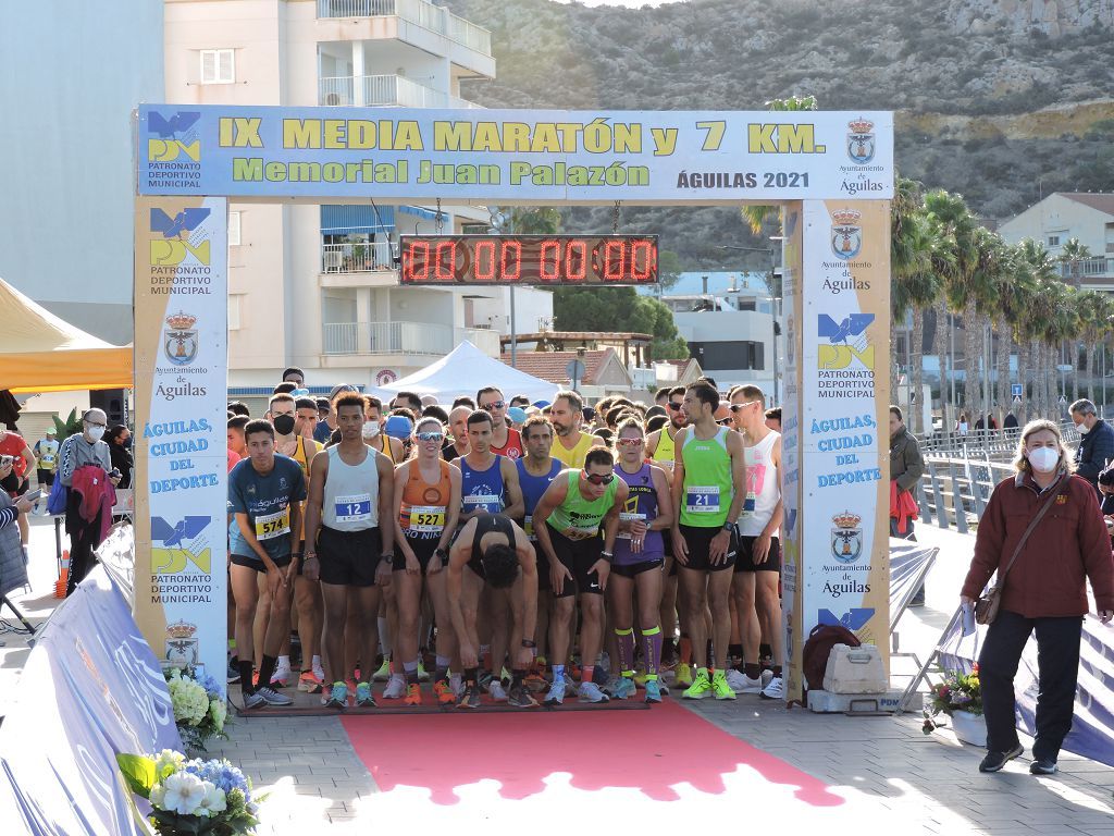 Estos todas las imágenes de la Media Maratón de Águilas