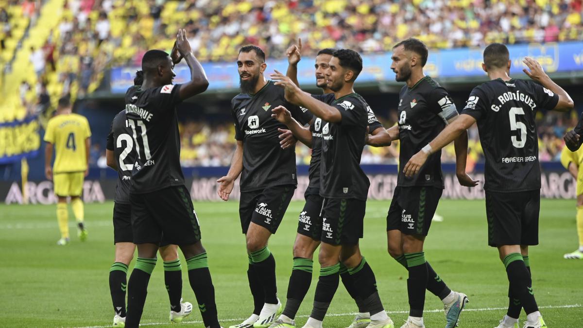 El Betis ha obtenido una victoria, un empate y una derrota desde que inició la temporada