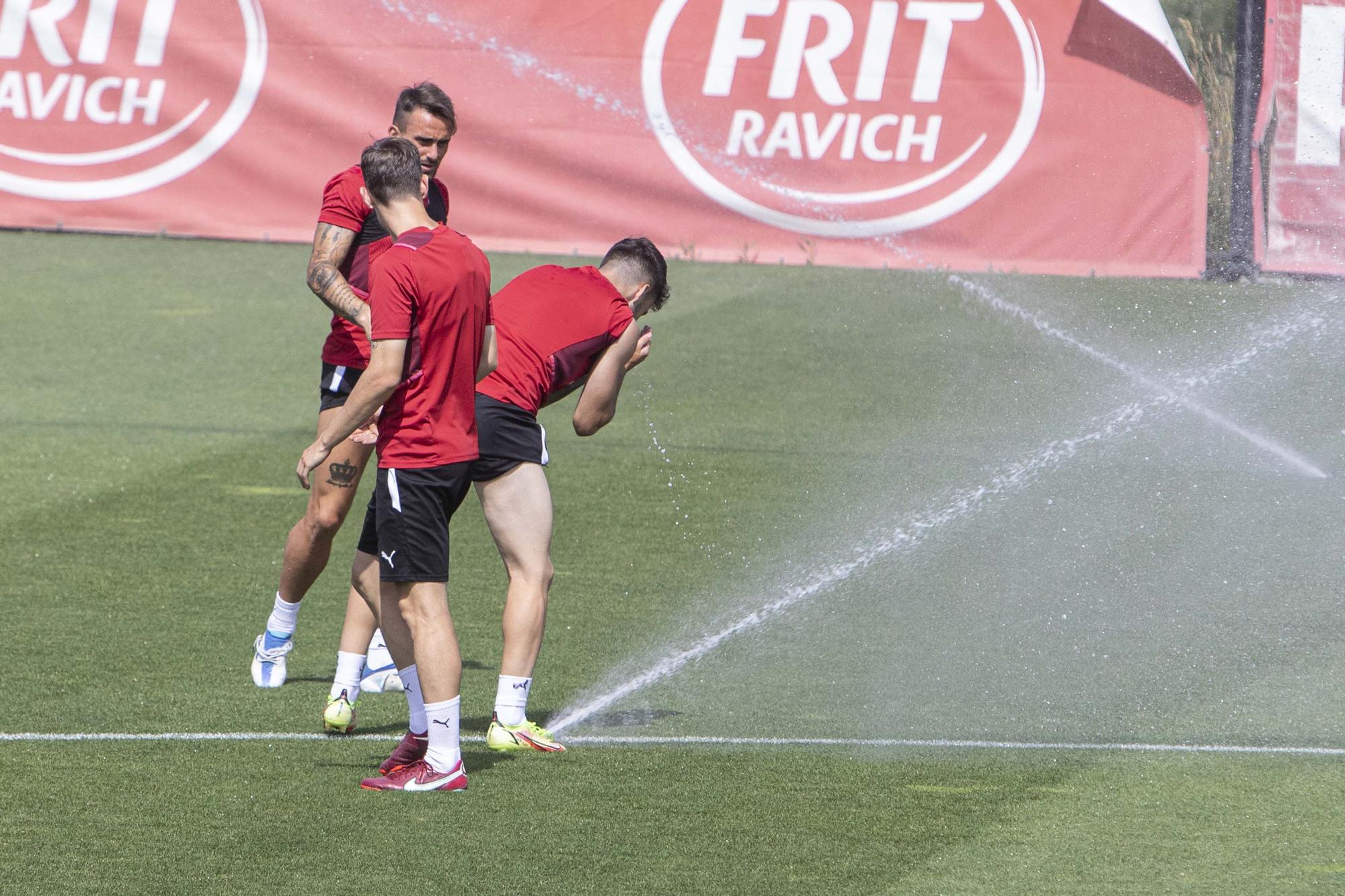 El penúltim entrenament del Girona abans de la final a Tenerife