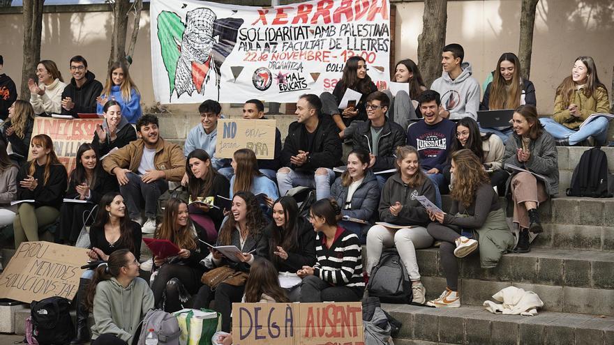 Els estudiants de Medicina i Infermeria arriben a un acord per a l’espai d’estudi