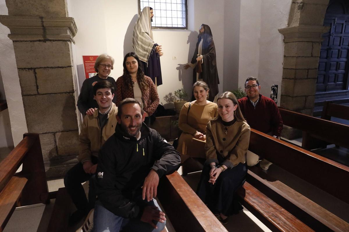 De izquierda a derecha, Cristina Blanco, Isaías García, Javier Feito, Candela Cearra, Nuria Rial, Nuria Taboada y Nicolás García.