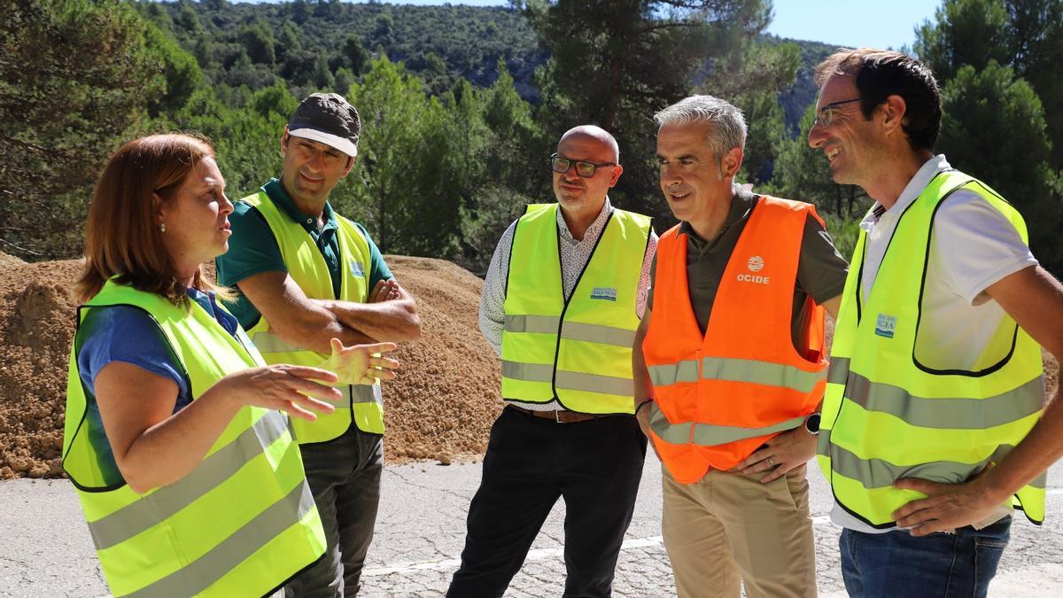 Visita a las obras de rehabilitación de la carretera entre Villar y Andilla.