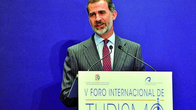 El Rey Felipe VI durante su intervención en el V Foro Internacional de Turismo de Maspalomas celebrado en Expomeloneras.