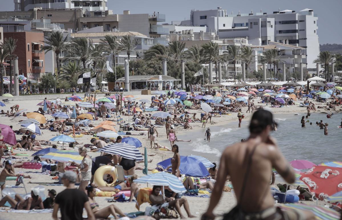 Turistas en una playa de Mallorca