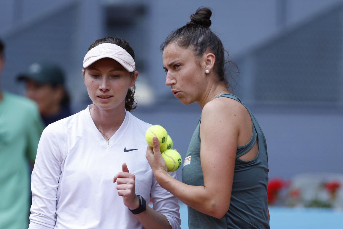 Las mejores imágenes de la final de dobles femenino del Mutua Madrid Open ganada por Sara Sorribes y Cristina Bucsa