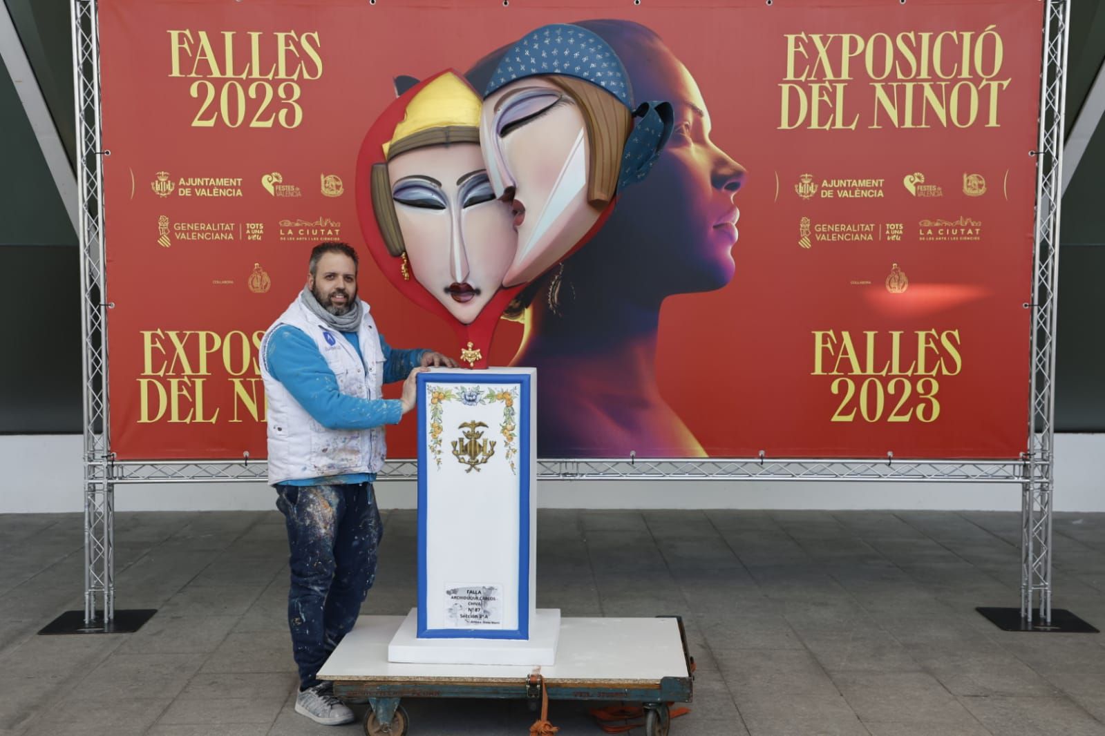 Llegan los primeros "ninots" a la Exposición de Fallas 2023