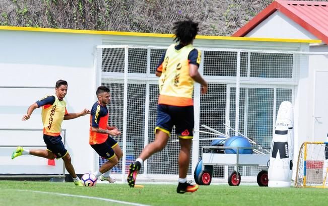 Entrenamienro de la UD Las Palmas previo a la ...