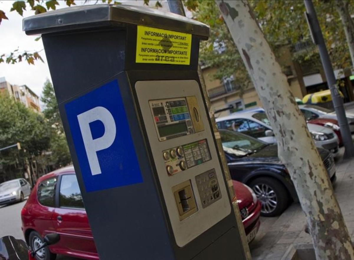 esala13886247 barcelona 30 08 2010 parquimetro en las calles v160511162532 esala13886247 barcelona 30 08 2010 parquimetro en las calles v160511162532
