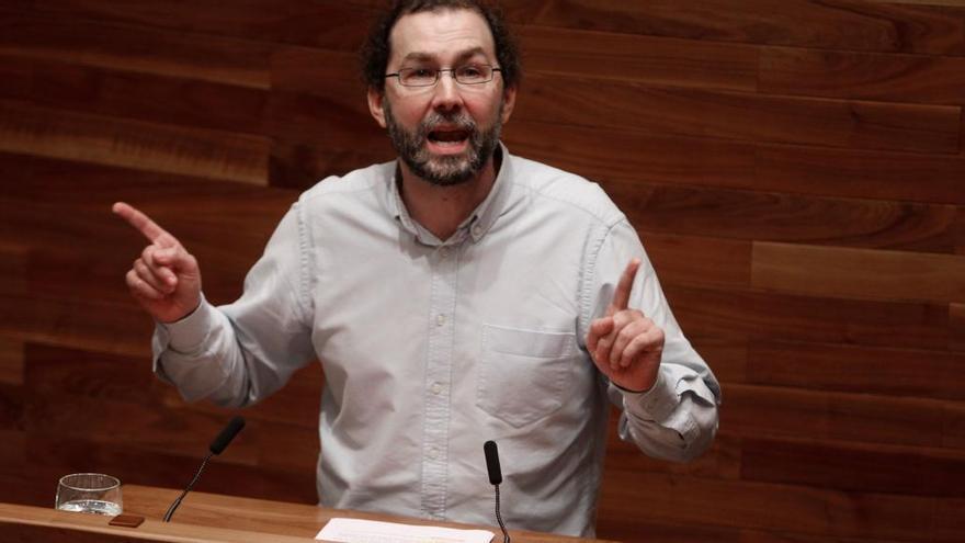 Podemos &#039;recoge el guante&#039; de Fernández para  hablar de futuro si el Gobierno abandona las recetas del PP