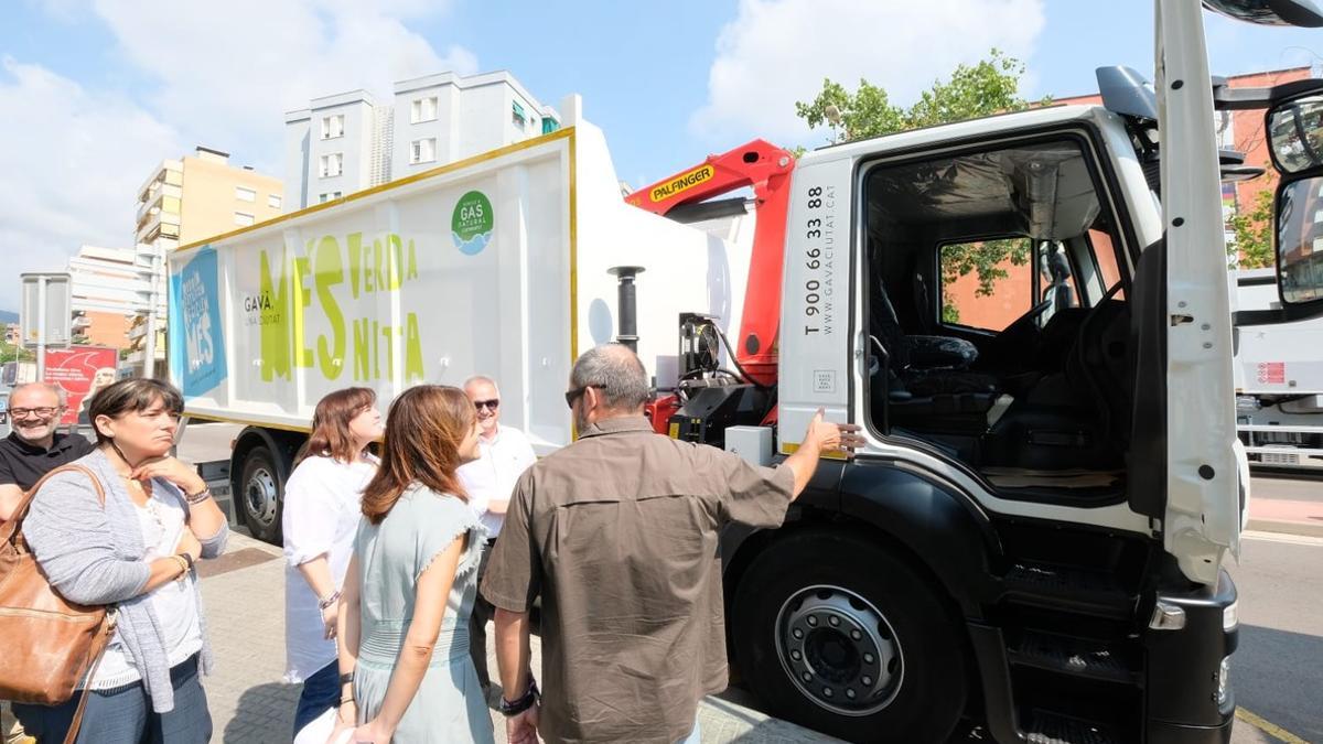 La renovación de la flota de vehículos de recogida de residuos urbanos es una de las medidas adoptadas por el consistorio gavanense