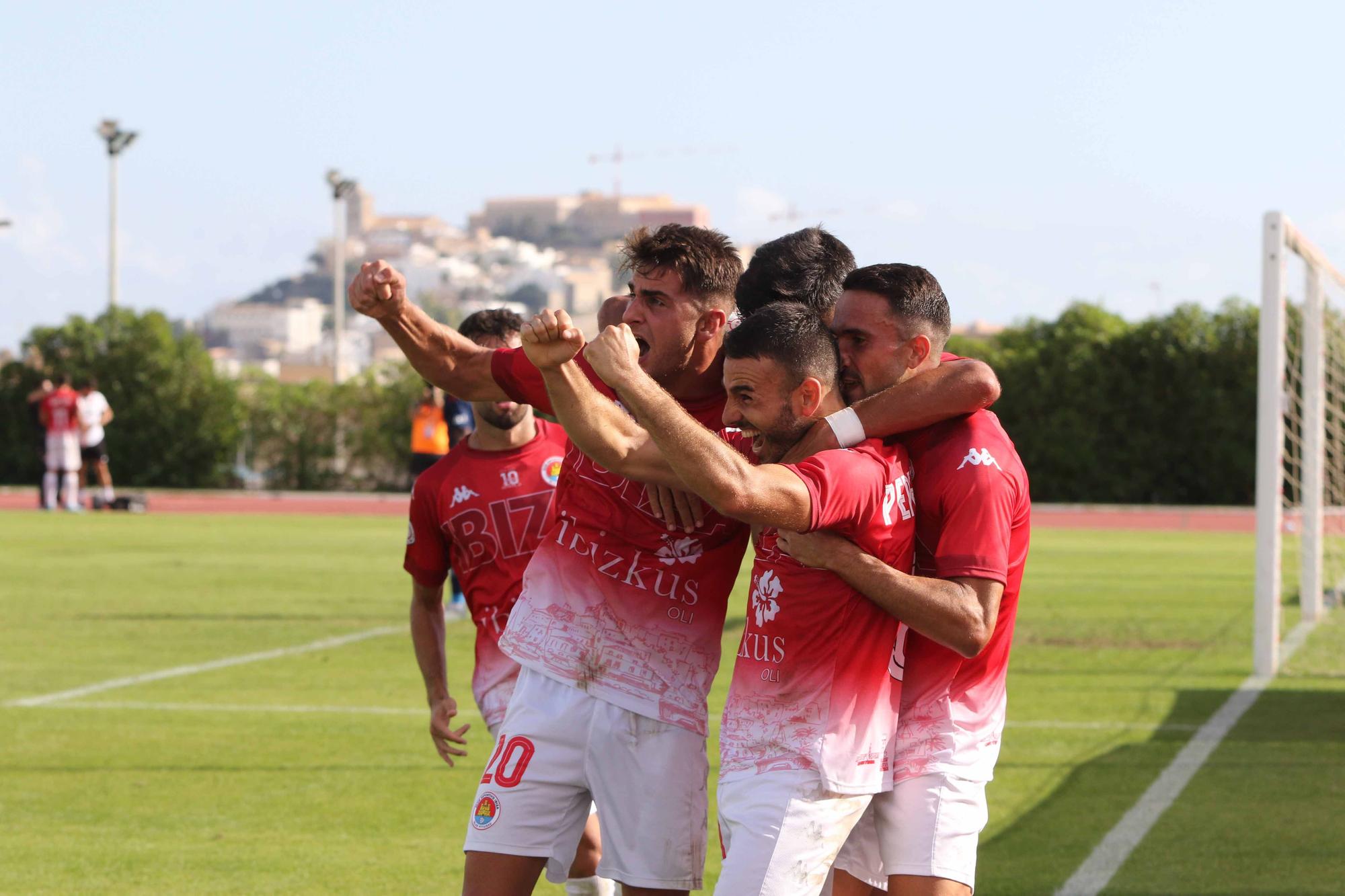 Fotos del partido CD Ibiza - Rayo Majadahonda