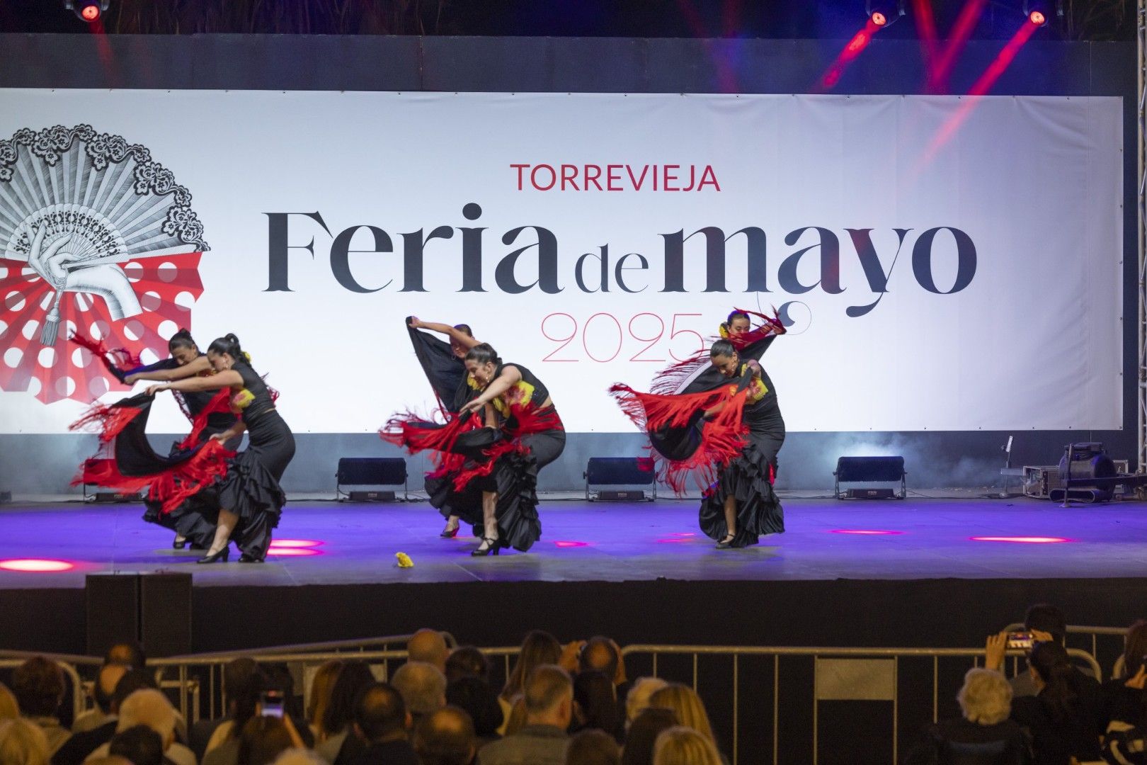 Por sevillanas en la Feria de Mayo de Torrevieja 2025