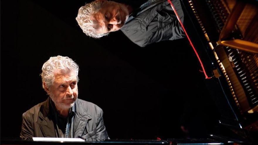 «Em fa molt feliç que no em puguin definir només com un pianista de jazz»