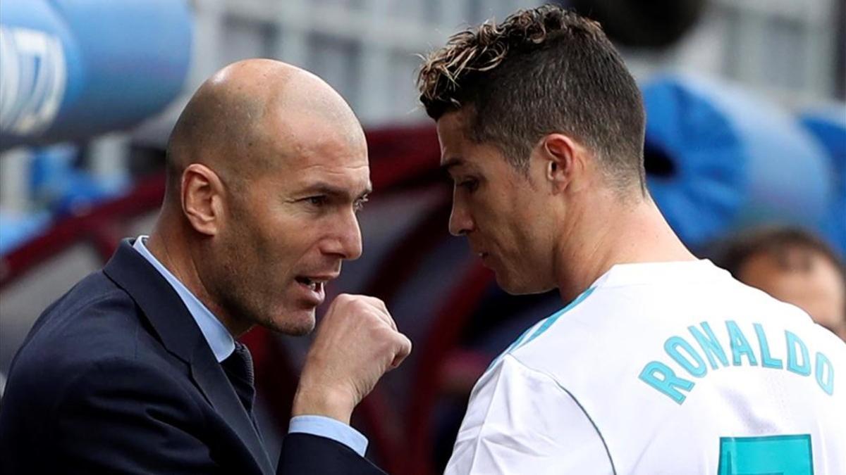 Cristiano y Zidane, dos referentes del Madrid que no tienen definido su futuro