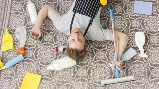 El truco viral para limpiar alfombras con una cacerola