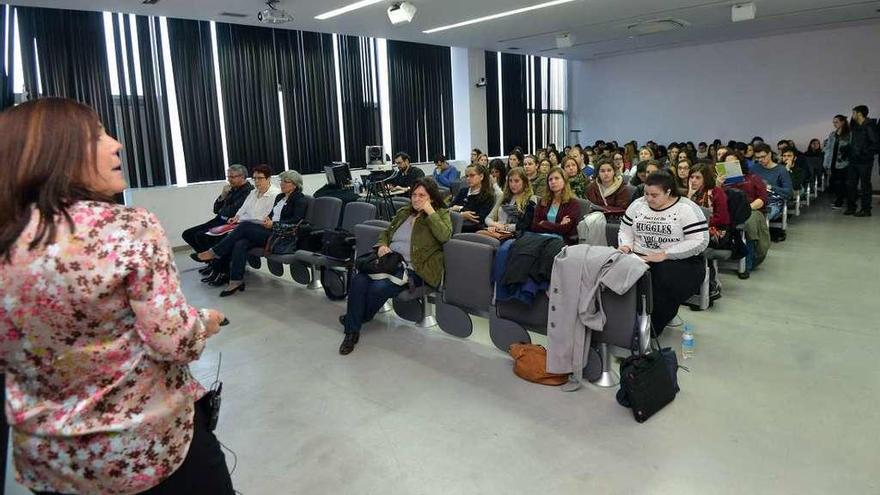 Jornadas &quot;Bo uso e mal uso do mar&quot;, en la Facultade de Ciencias da Educación. // Gustavo Santos