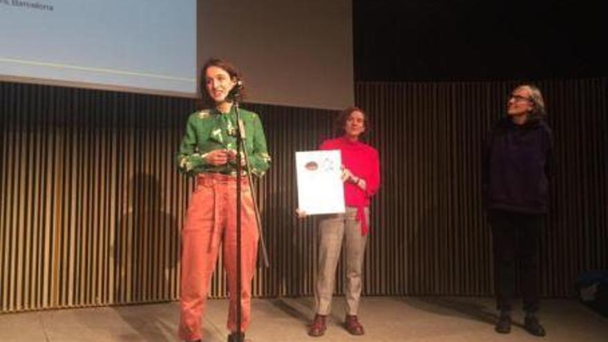 Lara FluxÃ  durante la entrega del premio