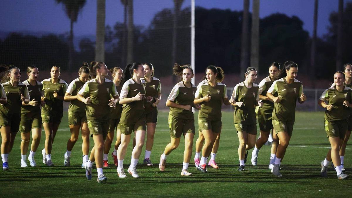 Un entrenamiento del Córdoba CF femenino.