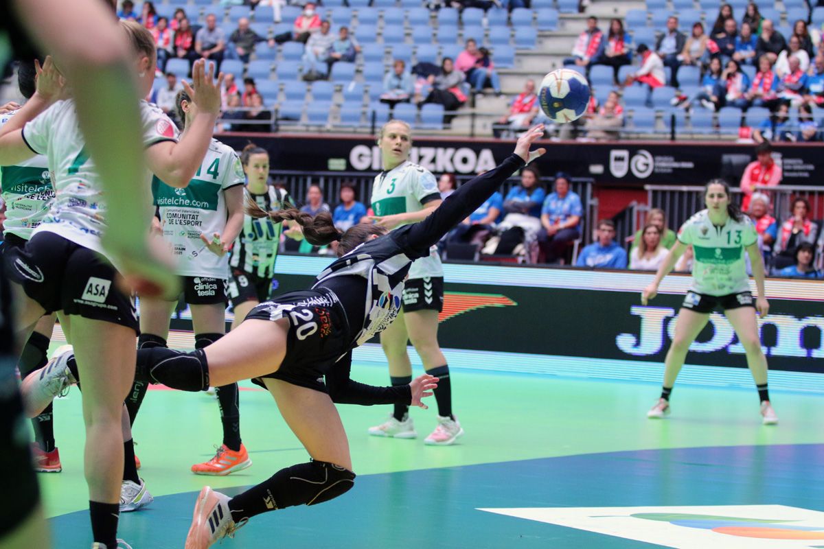 El Costa del Sol se planta en la final de la Copa de la Reina tras ganar al BM Elche