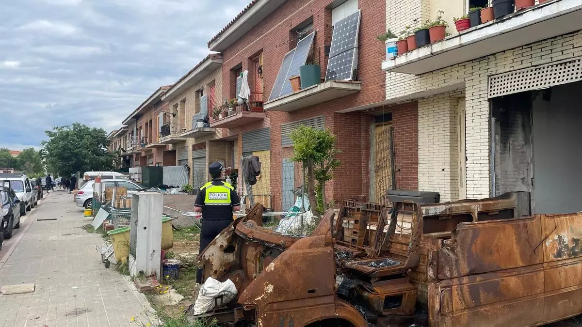 Un dispositiu a cases ocupades de la Marca de l'Ham de Figueres se salda amb 52 infraccions detectades