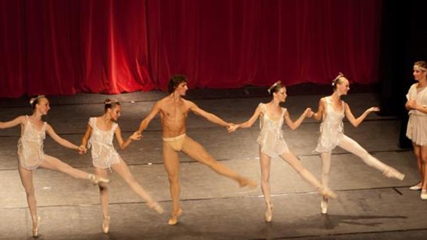 El ballet de la ópera de Lviv durante su actuación en el «Reina Sofía».