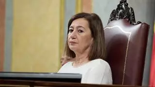 Armengol traslada su apoyo a Sánchez y llama a reflexionar sobre el rumbo de las instituciones