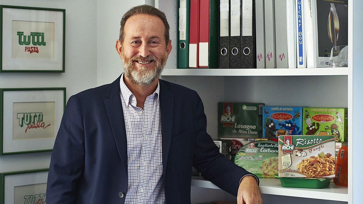 Daniel Palacio, al seu despatx de la seu central de Tutti Pasta, a Esquiroz, Navarra | IÑAKI PORTO