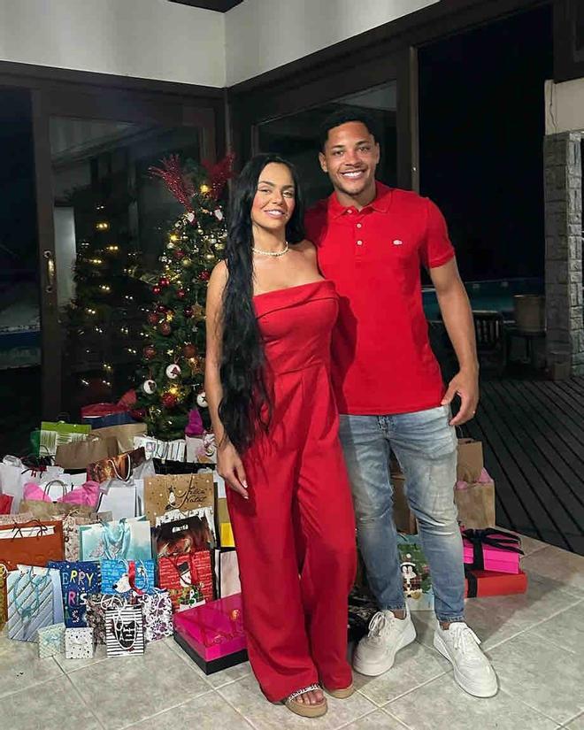 Tigrinho Vitor Roque celebró la Navidad con su familia días antes de aterrizar en Barcelona