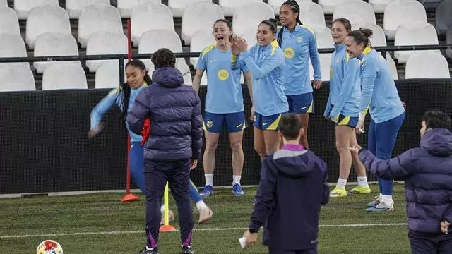 El FC Barcelona femenino entrena para su partido de Supercopa contra el Real Madrid