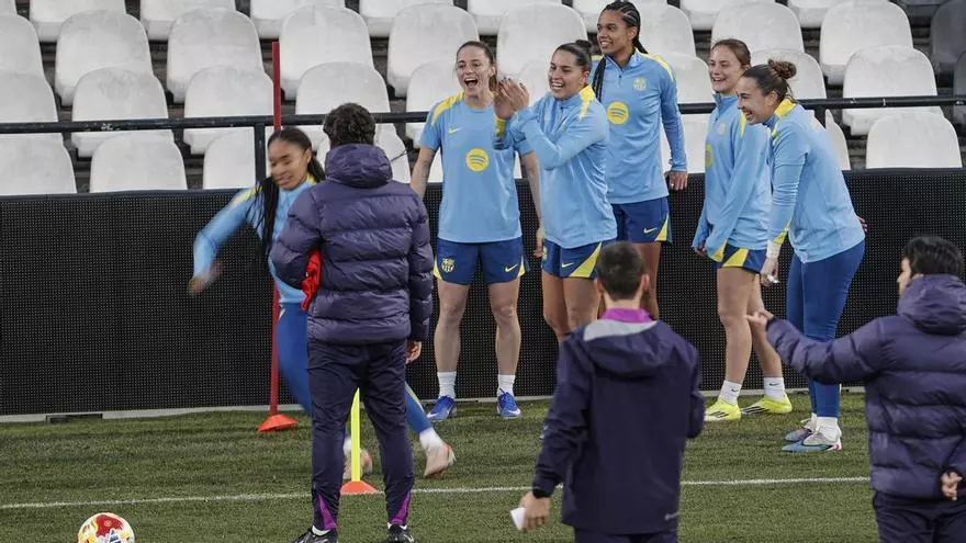 El FC Barcelona femenino entrena para su partido de Supercopa contra el Real Madrid