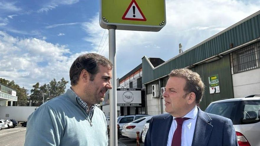 El Ayuntamiento de Córdoba crea una señal de tráfico para alertar de la presencia en la calzada de bandas de música cofrade