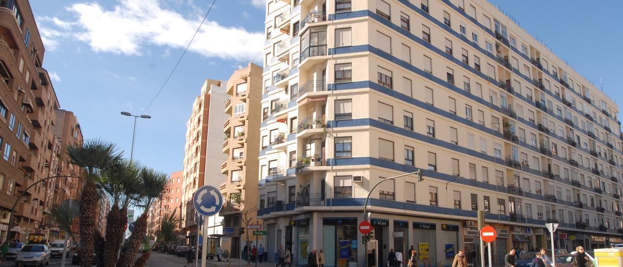 Imagen de un tramo de la avenida de Valencia de Castelló.