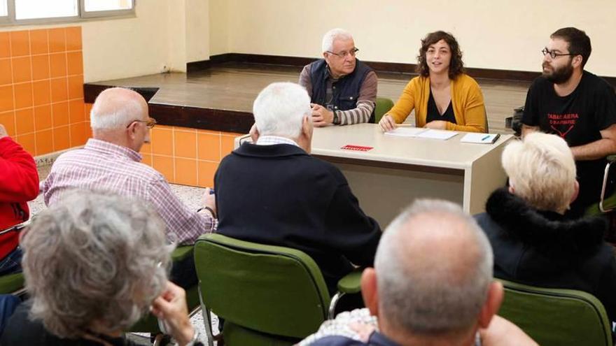 Encuentro de la diputada Tania González con los pensionistas